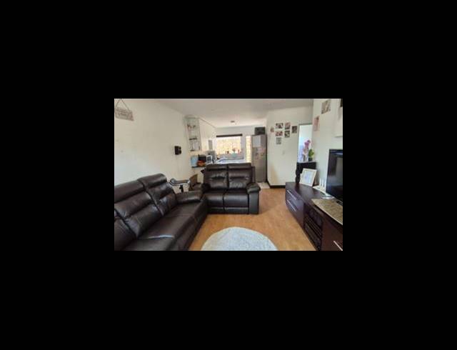 2 BEDROOM TOWNHOUSE FOR SALE IN HONEYDEW